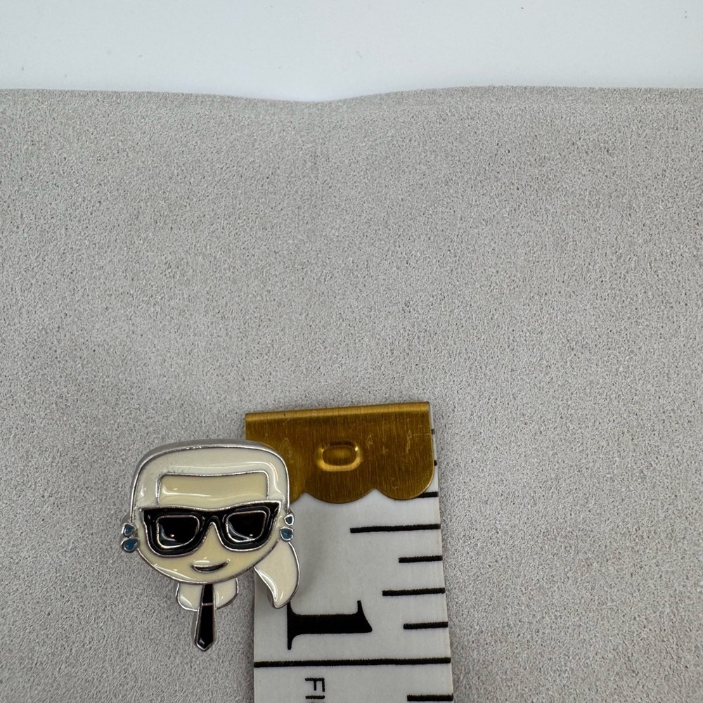 KARL LAGERFELD VERY RARE VINTAGE PIN BROOCH - Picture 3 of 3